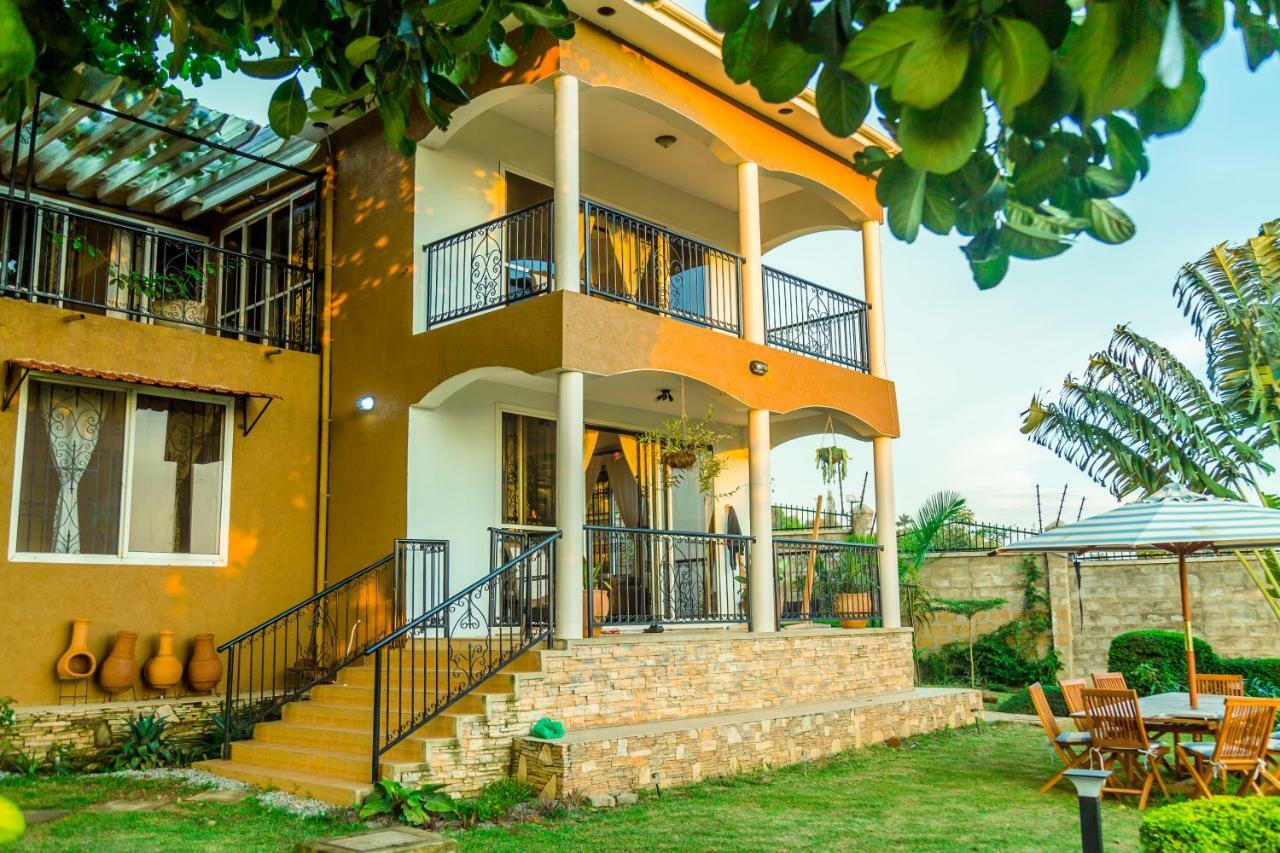 Ewange - A Casa Mia Bed and Breakfast Καμπάλα Εξωτερικό φωτογραφία